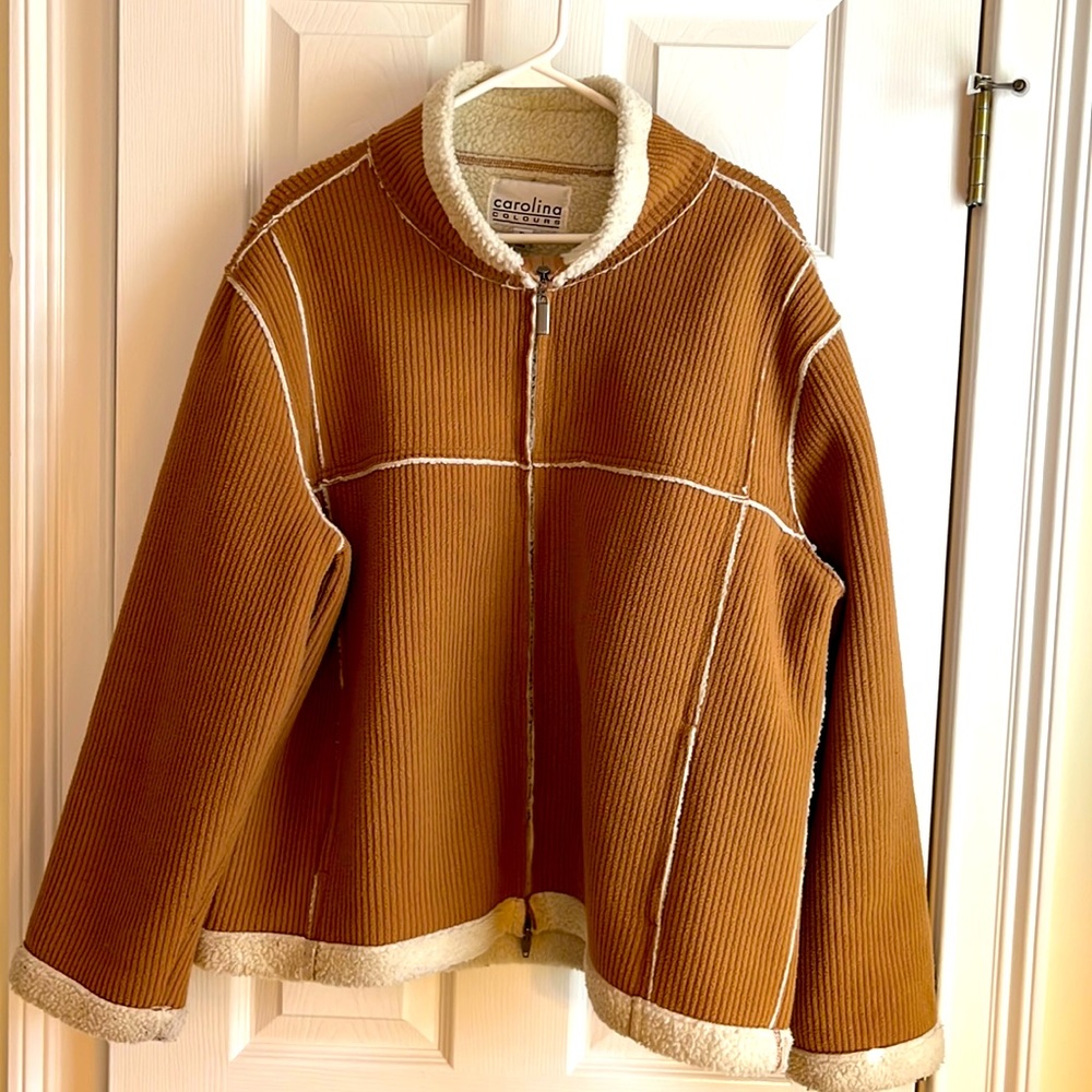 Carolina Colours Jacket. 2 Pockets.